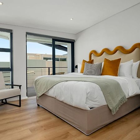 Neighbourgood 1St Crescent Camps Bay Cidade Do Cabo Exterior foto