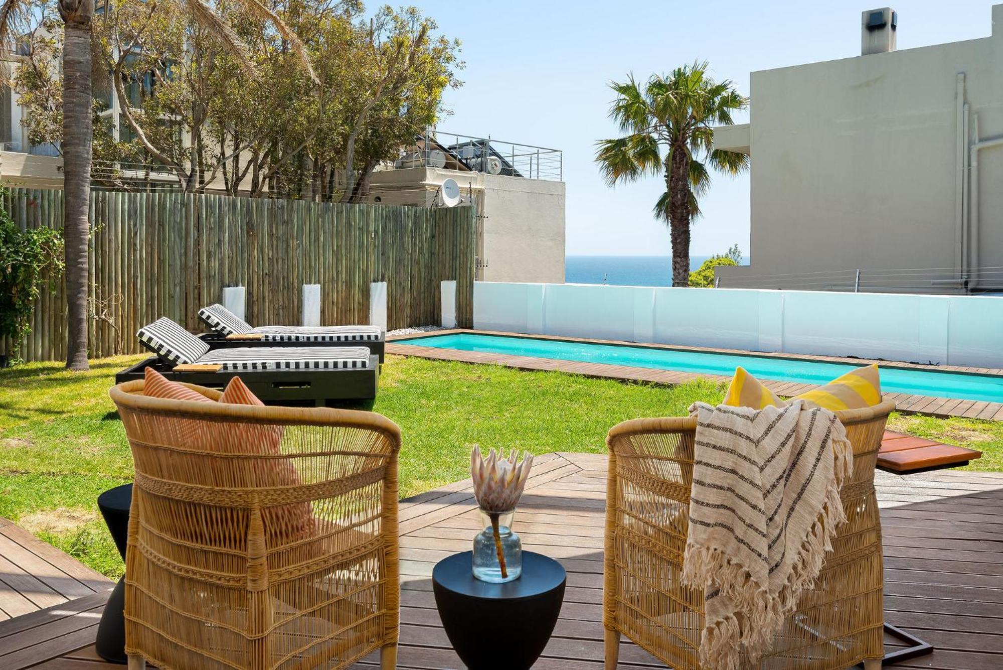 Neighbourgood 1St Crescent Camps Bay Cidade Do Cabo Exterior foto