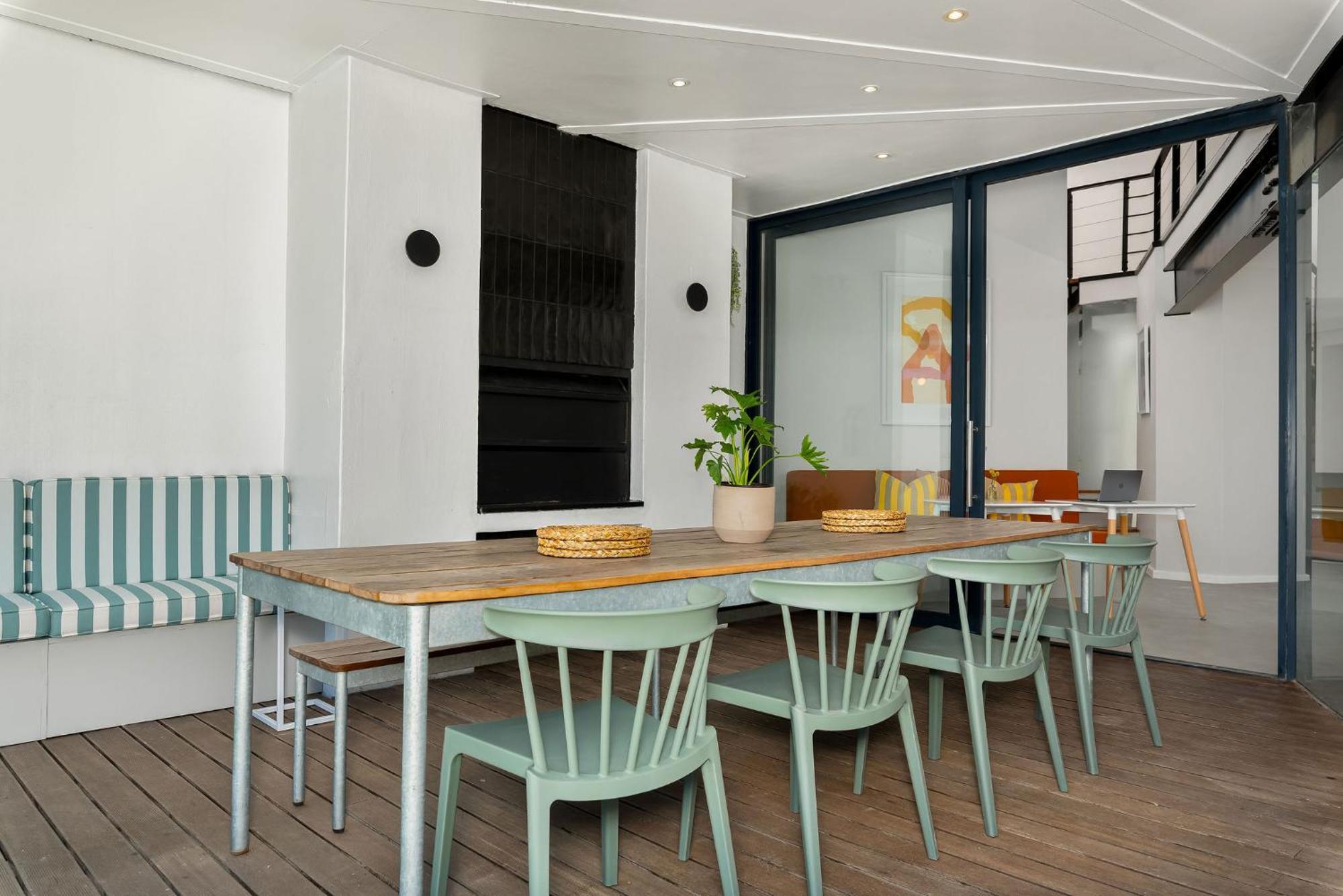 Neighbourgood 1St Crescent Camps Bay Cidade Do Cabo Exterior foto