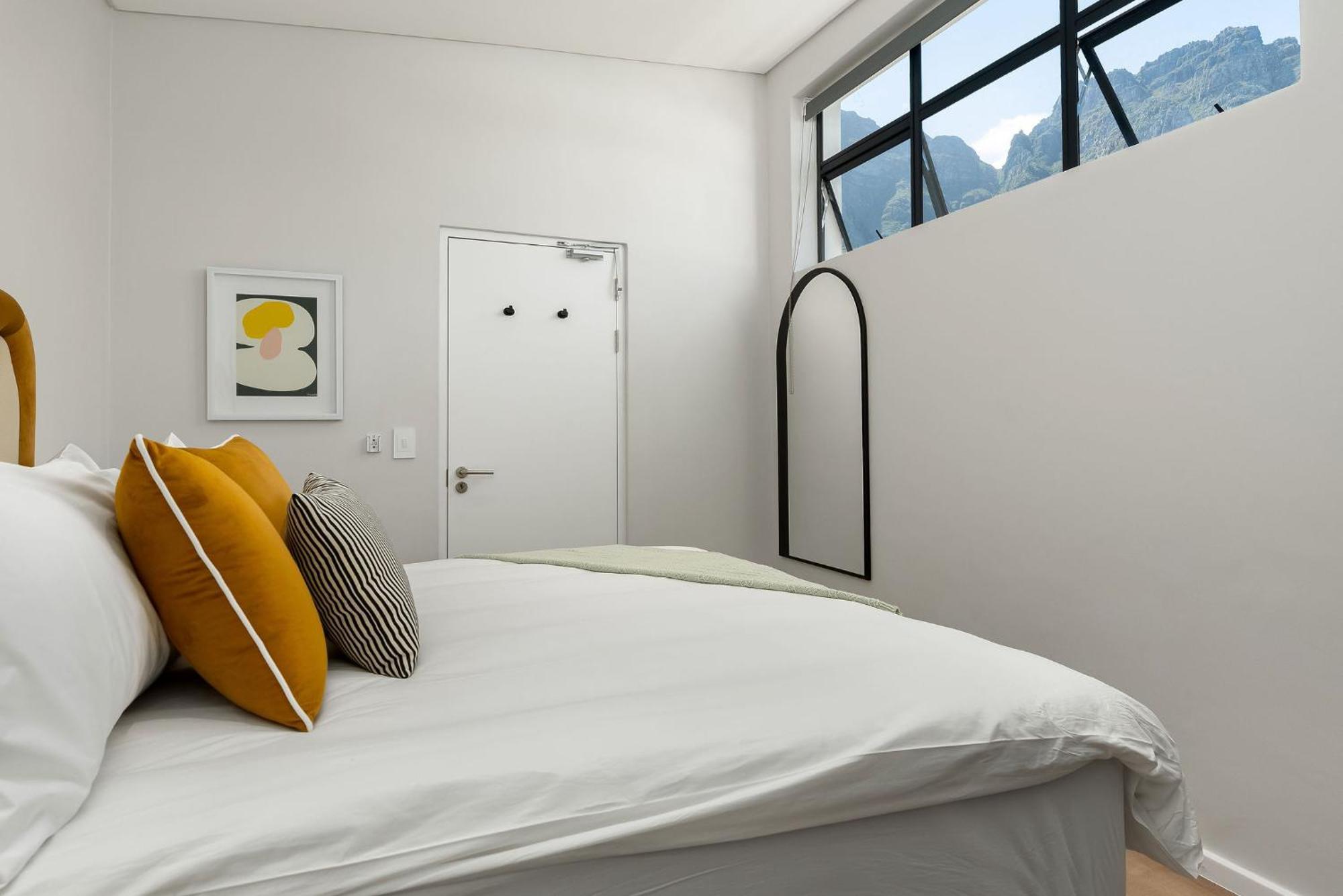 Neighbourgood 1St Crescent Camps Bay Cidade Do Cabo Quarto foto