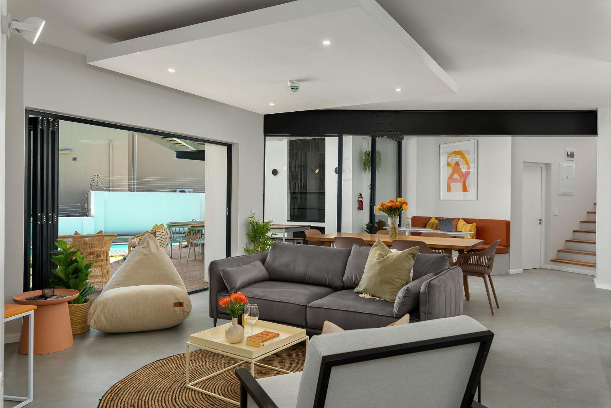 Neighbourgood 1St Crescent Camps Bay Cidade Do Cabo Exterior foto