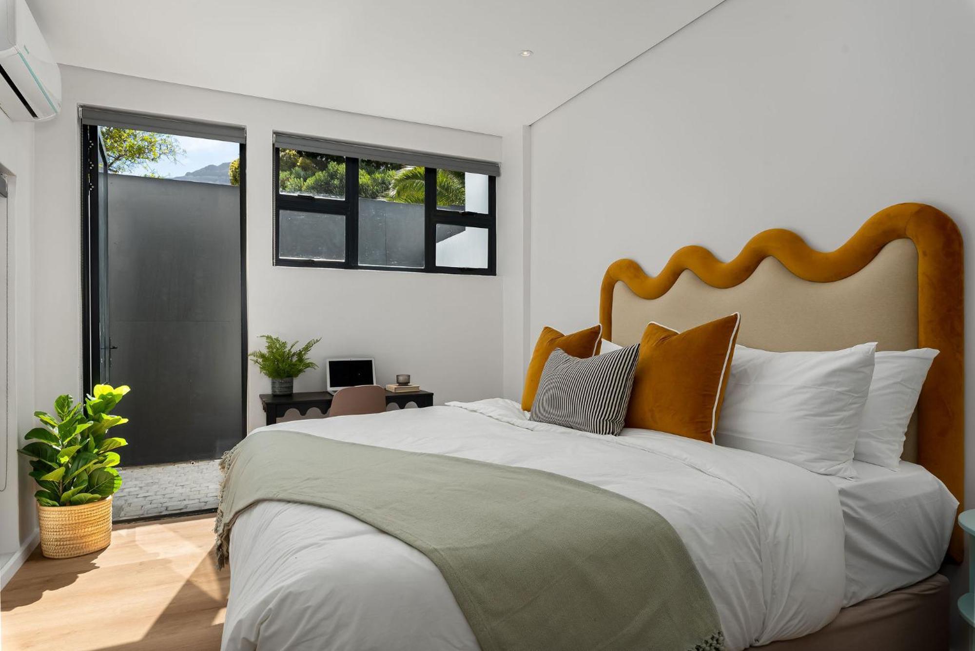 Neighbourgood 1St Crescent Camps Bay Cidade Do Cabo Exterior foto